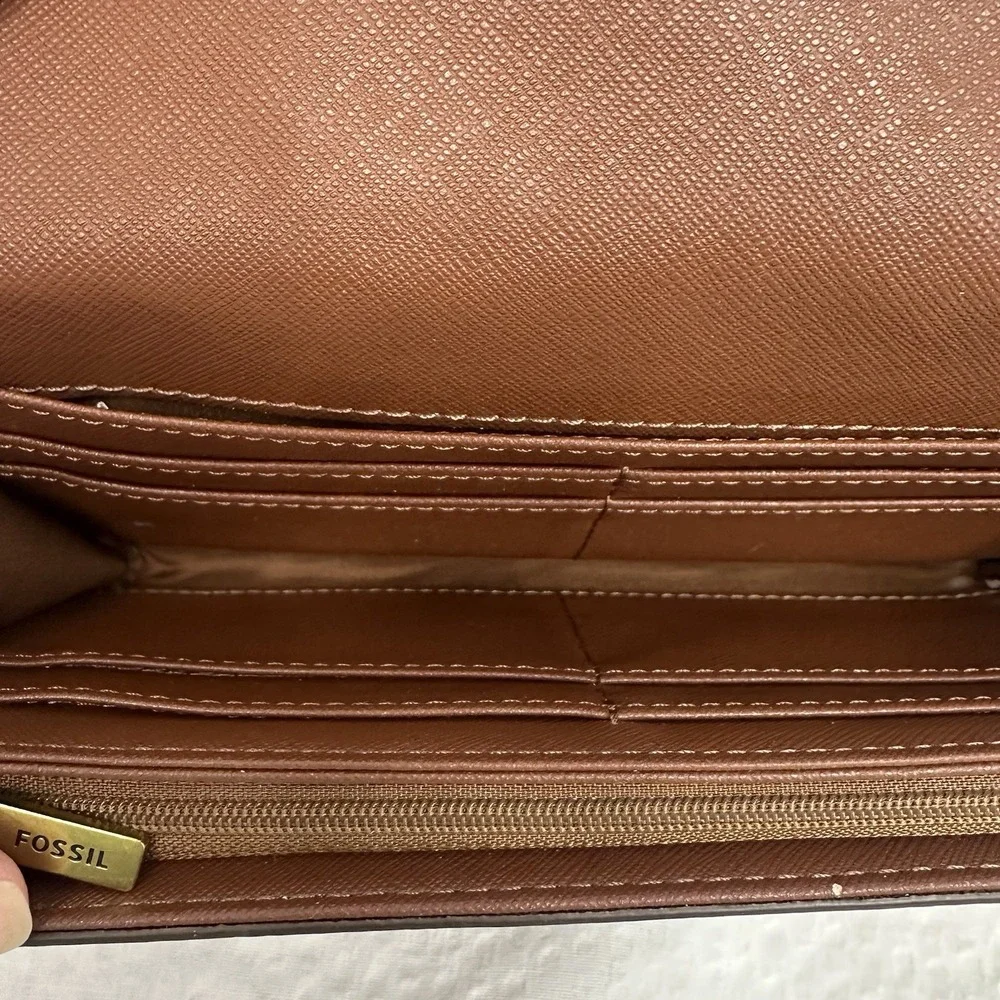 Brown Fossil Cleo Clutch Wallet - Genuine Cow Hide Leather Coin purse Pebbled 8